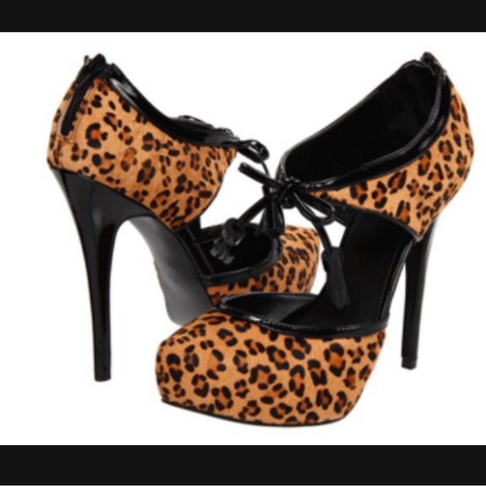 Cheetah Print Pointed Toe Heels
